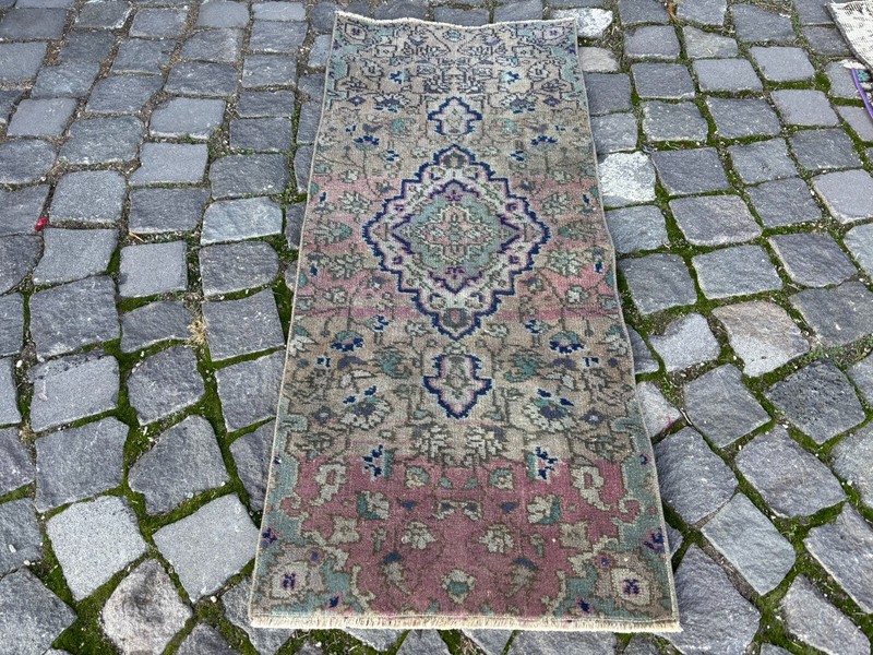 Turkish Small ug, Vintage rug, Handmade wool rug, Entryway rug 1,5 x 3,6 ft gallery