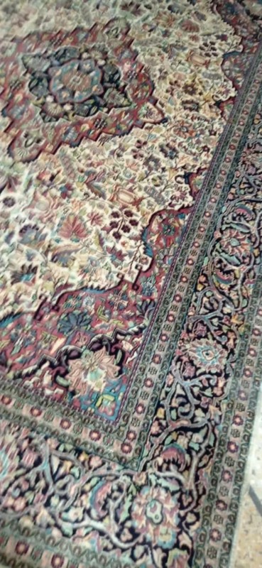 COLLECTORS’ ITEM Vintage Pure Natural Silk Super Fine Quality Hereke Carpet gallery