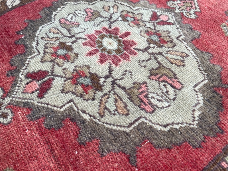 Turkish Vintage Small Rug Handmade Wool Bohemian Bath Mat Rug 1,8 x 3,3 ft gallery