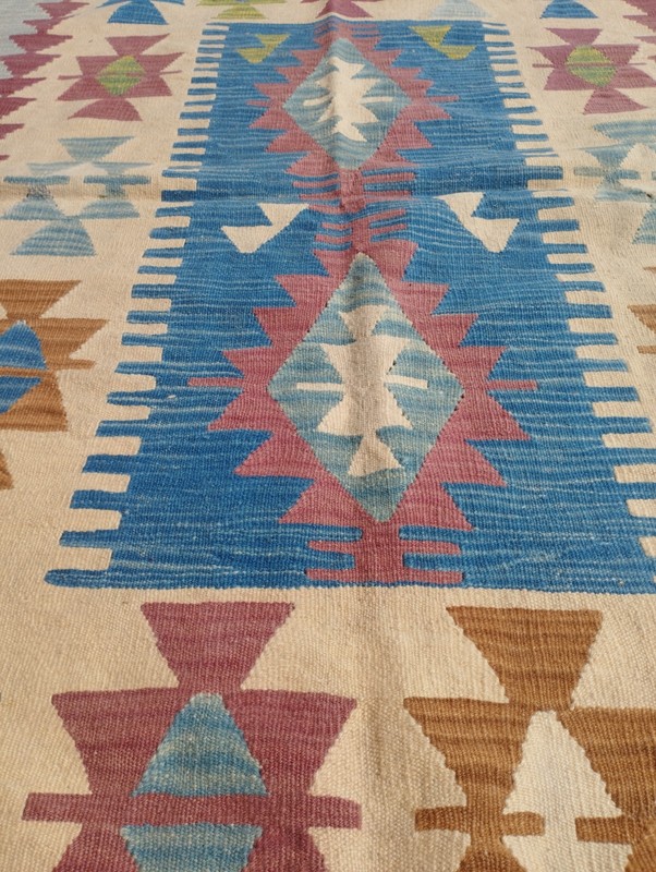 Vintage Handmade Turkish Tribal Wool Kilim Rug Carpet 173x110 cm gallery