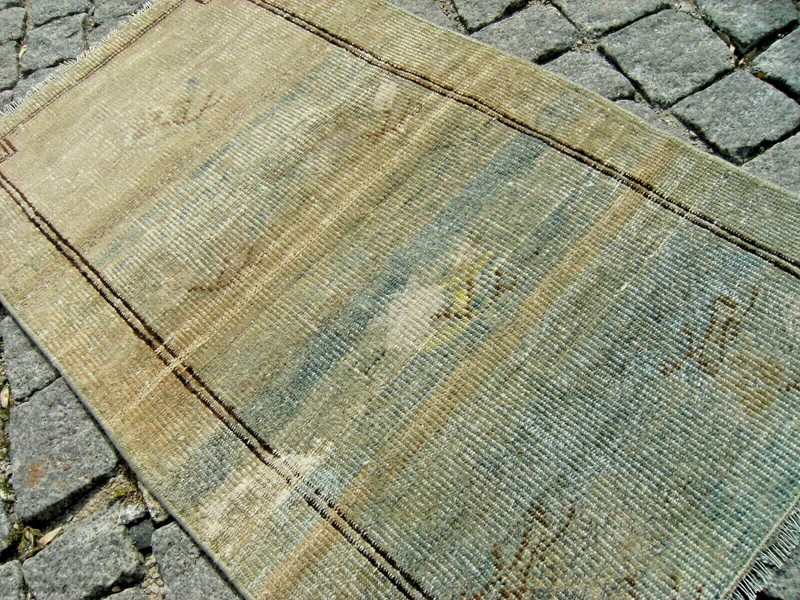 Vintage Turkish Rug 20'' x 35'' Muted Dye Oushak Rug Hand-knotted Wool Rug gallery