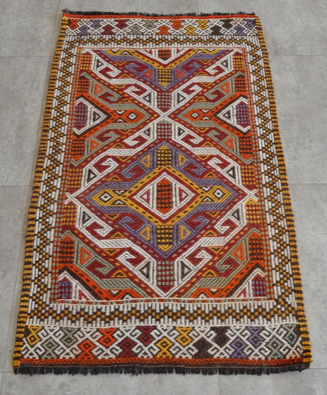 Handmade Kilim Rug Embroidered Turkish Rug Small Rug Organic Wool 2'4" x 3'10" gallery