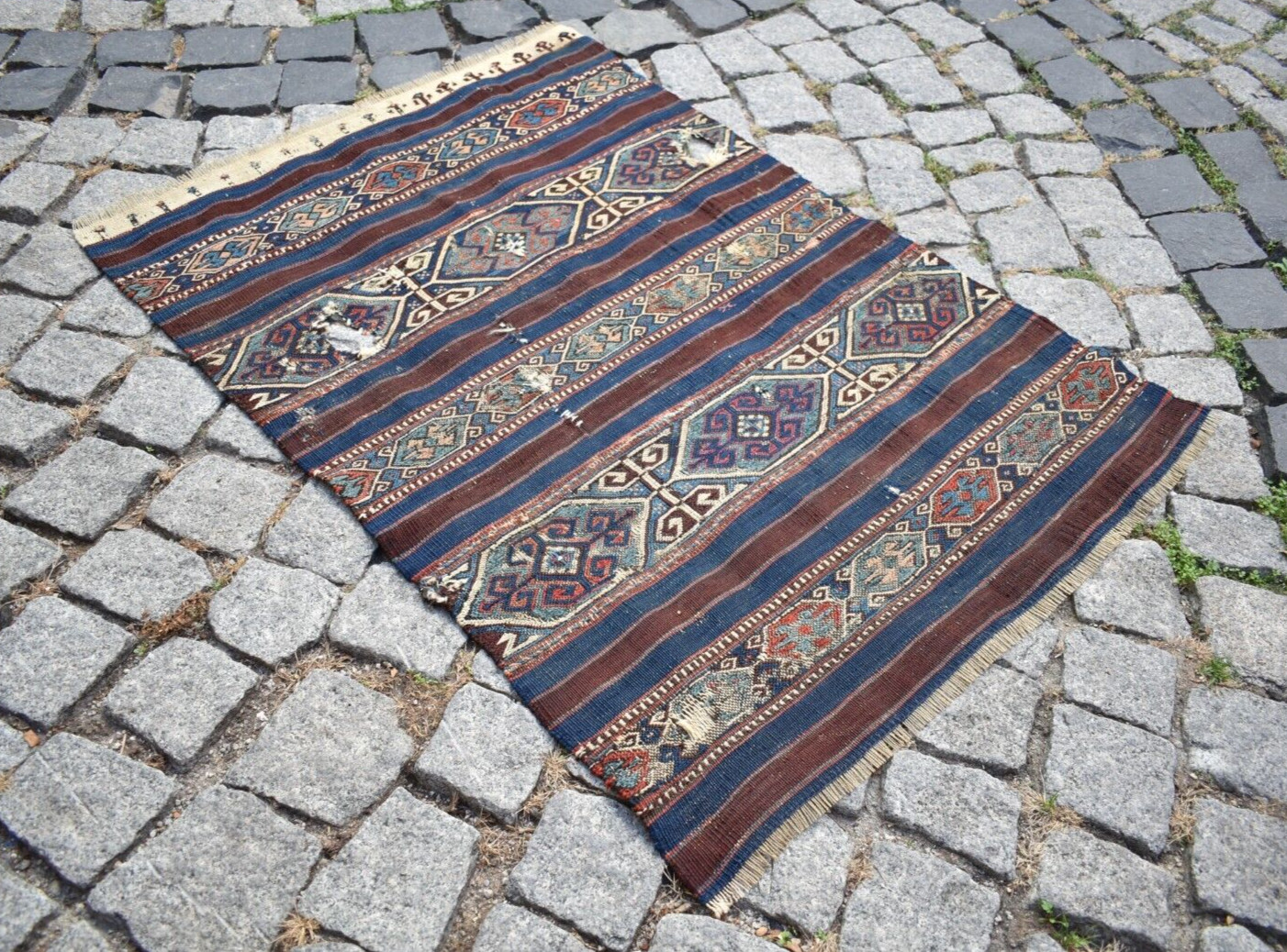Fabulous Antique Soumak Rug 27''x39'' Collector Item Anatolian Bergama Worn Rug gallery
