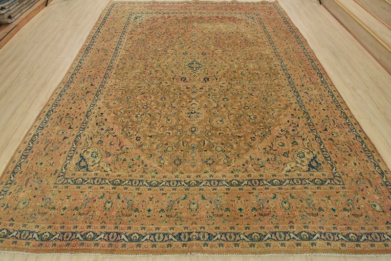 Vintage Anatolia 9’7” x 12’4” Brown Distressed Wool Hand-Knotted Oriental Rug gallery