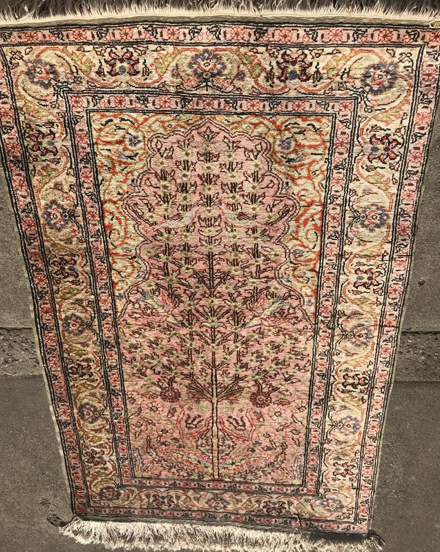 AN AWESOME COLOR COMBINATION ON TURKISH PRAYER SILK RUG gallery