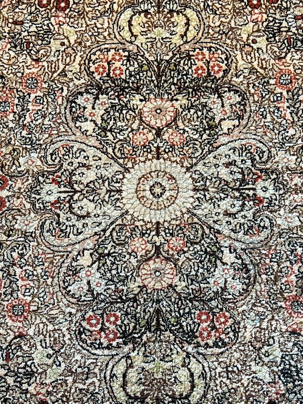 Vintage 100% Silk Turkish Design Rug Perfect Condition. 3x5 gallery
