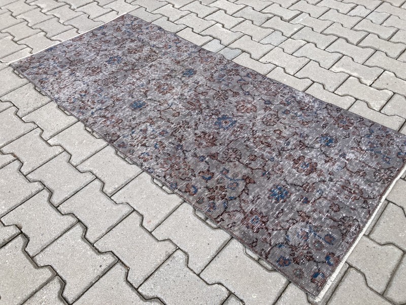 Black rug, Turkish rug, Vintage Rug, Narrow rug, Runner rug, 2.5 x 5.5 ft gallery