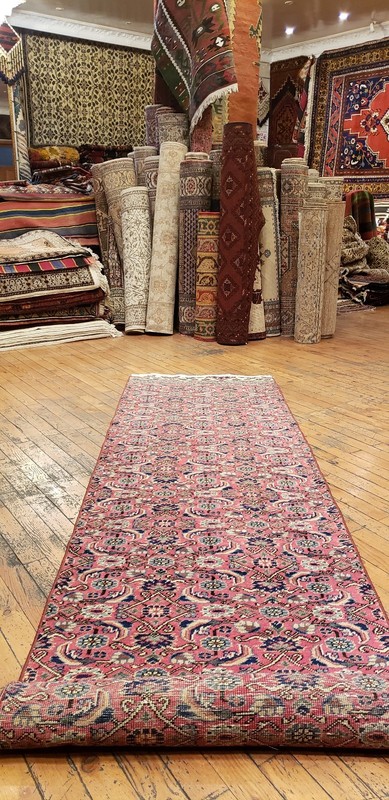 Beautiful Vintage 1950-1960s Wool Pile Vegy Dye Bunyan Runner Rug 2’6”x 9’6” gallery
