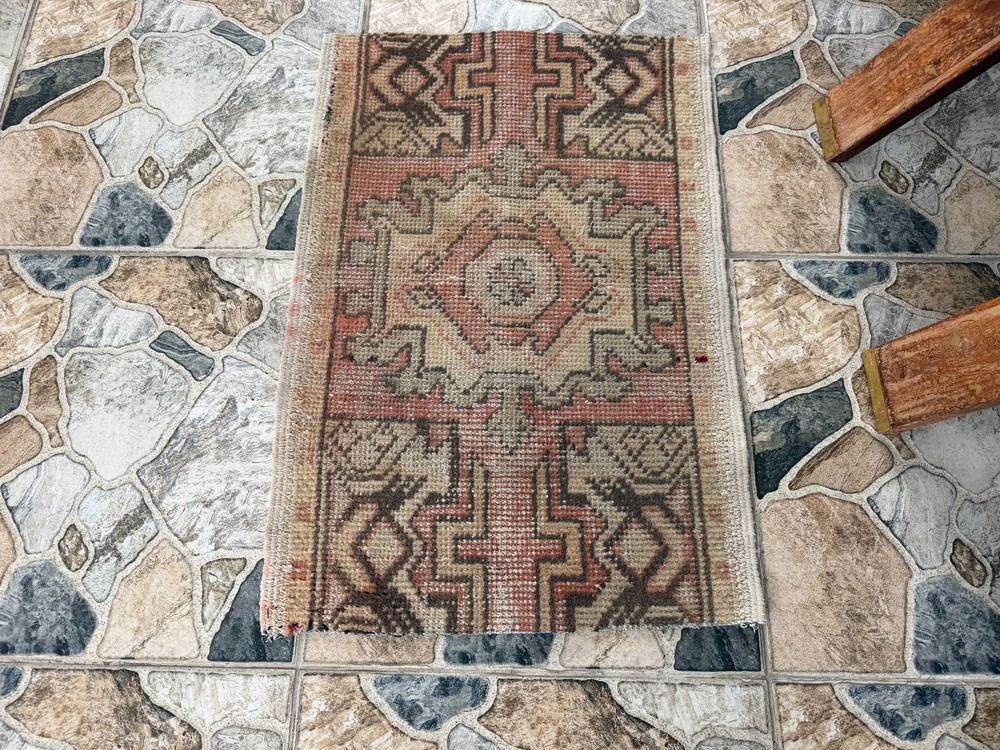 Small Vintage Turkish Oushak Rug Handmade Anatolian Accent Rug Muted Tribal 1x2