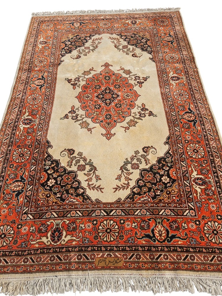 Vintage Hand Knotted Rug 6x9 Ft See Pictures for Condition No Reserve
