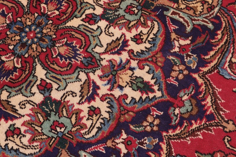 Elegant 9'7" x 12'9" Hand-Knotted Wool Area Rug - Red Field & Blue Medallion gallery