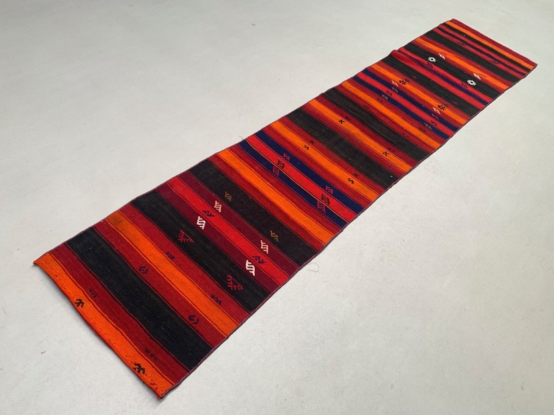 Old Turkish narrow Kilim Runner 285x63 cm shabby chic, vintage kelim gallery