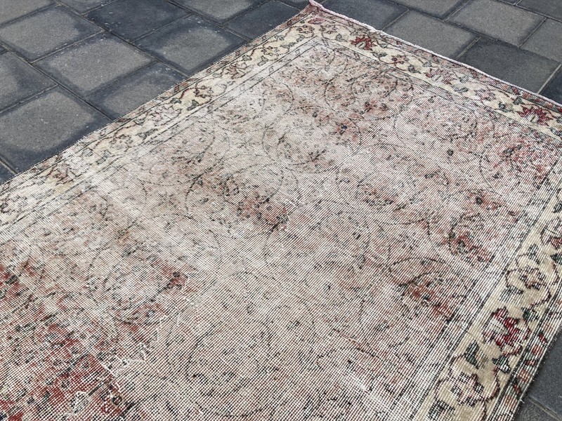 Red rug, Turkish Vintage rug, Large rug, Area rug, Living room rug, 4.1 x 7 ft gallery