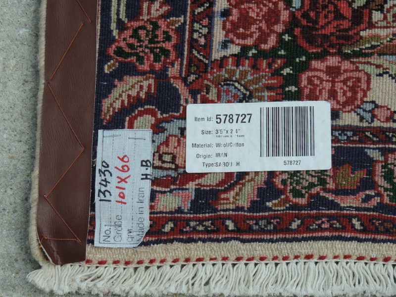 2x4ft. Handmade Sarouk Wool Rug gallery