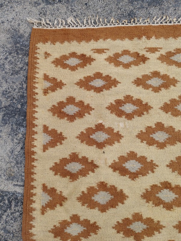 Vintage Handmade Turkish Tribal Wool Runner Rug 136x68 cm gallery