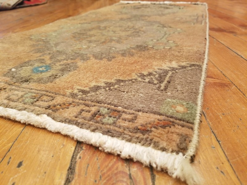 Beautiful Primitive Antique 1900-1930's Wool Pile, Vegy Dye, Rug 1’4”x 3’ gallery