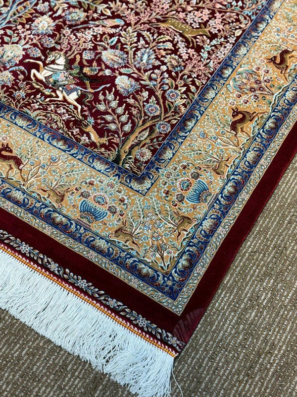 3 x 5 Feet Hunting Pattern Silk Rug, Animal Pictorial, Red Vintage Design gallery