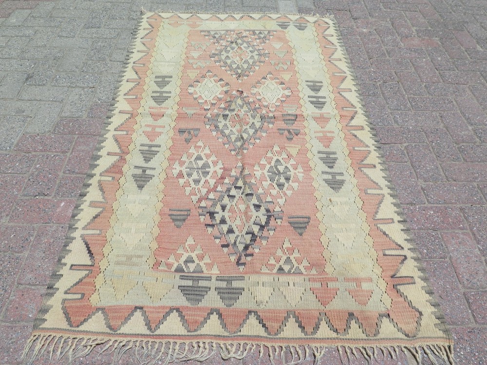 Peach & Cream Tribal Vintage Turkish Rug, Handwoven Wool Kelim Tapis 40"x46"