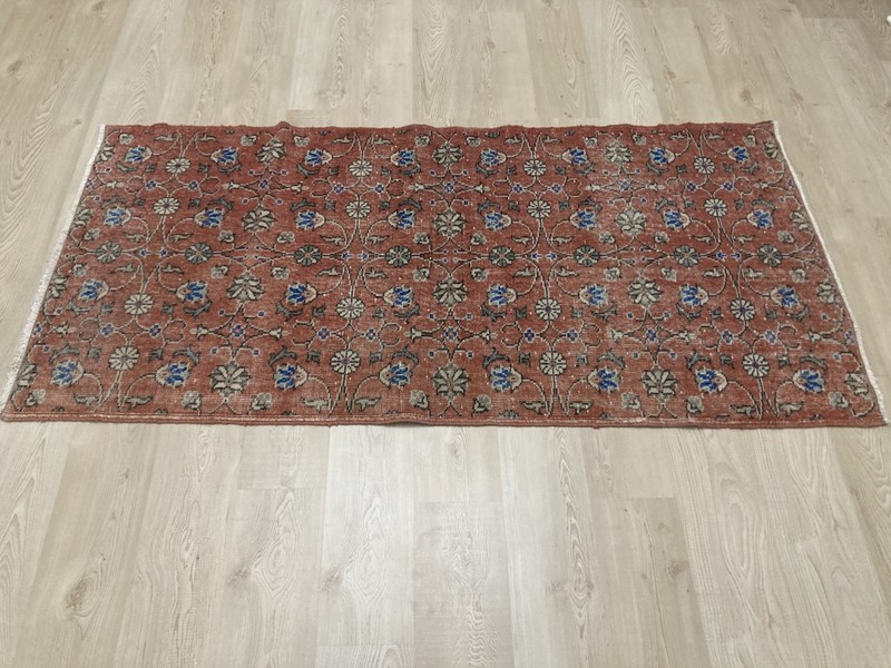 Red rug, Turkish rug, Vintage Rug, Handmade rug, Area rug, 3.1 x 6.6 ft gallery