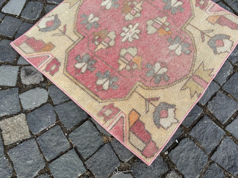 Turkish rug, Vintage rug, Handmade rug, Area rug, Wool rug, Carpet 2,5 x 2,5 ft gallery