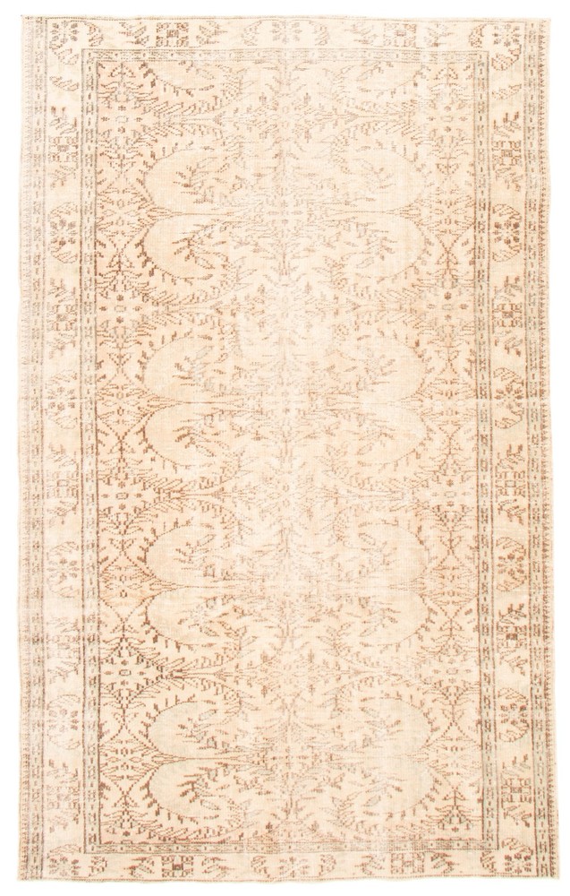 Vintage Hand-Knotted Area Rug 5'8" x 9'3" Traditional Oriental Wool Carpet