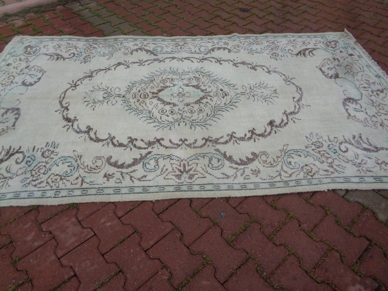 164 x 284 Cm Cream & Beige Oversize Turkish Handmade Vintage Wool Carpet 1968 gallery