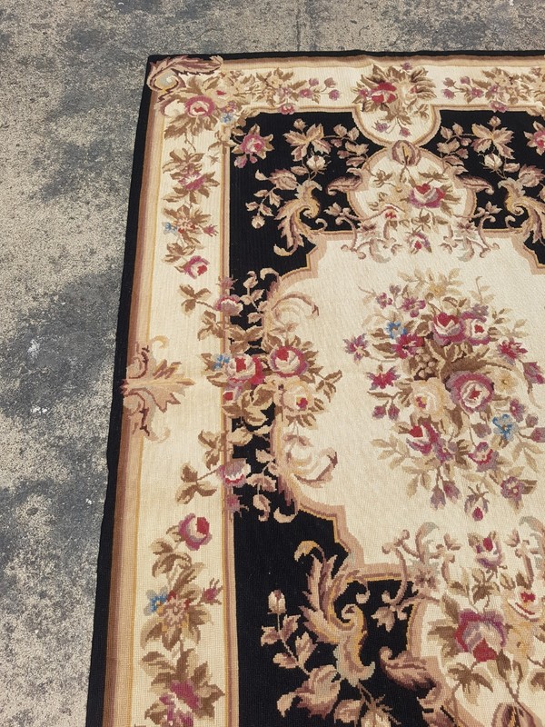 Vintage Handmade French Floral Medallion Needlepoint Wool Rug 177x117 cm gallery