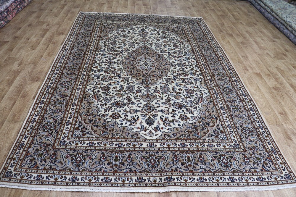 Fine Oriental Rug 288x196cm Hand Knotted Wool Carpet Cream Medallion