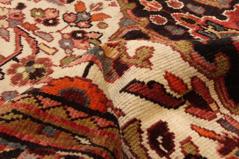 Vintage 4'9" x 8'6" Traditional Hand Knotted Vegetable Dye Wool Area Rug gallery