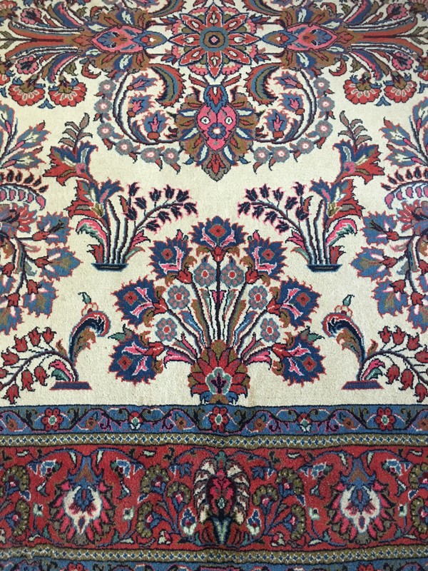 Exceptional Sarouk RUG 5 Feet X 8 Feet gallery