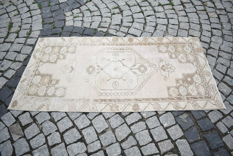 Turkish Rug 32'' x 64'' Vintage Anatolian Muted Dye Oushak Rug Hand Knotted Rug gallery