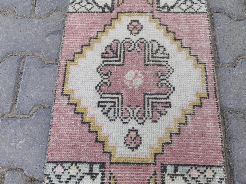 Vintage Turkish Oushak Rug 1.3x2.9 Hand Knotted Wool Pink Grey Tribal Boho gallery