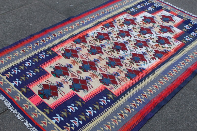 Vintage Traditional Hand Made Oriental Wool Cotton White Blue Kilim 174x111cm gallery