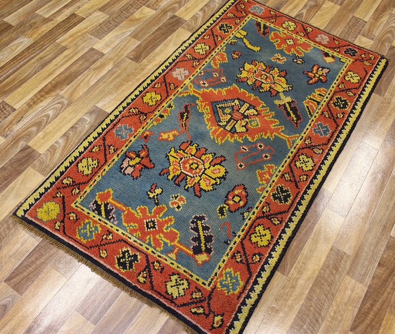 ANTIQUE HANDMADE TURKISH USHAK RUG OF LARGE SCALE FLORAL DESIGN gallery