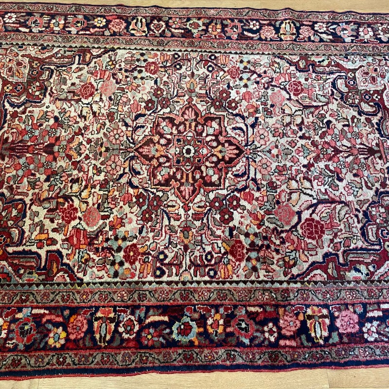 Vintage Rug 4' 11 x 6' 8 White Hand Knotted Farmhouse Floral Oriental Rug gallery
