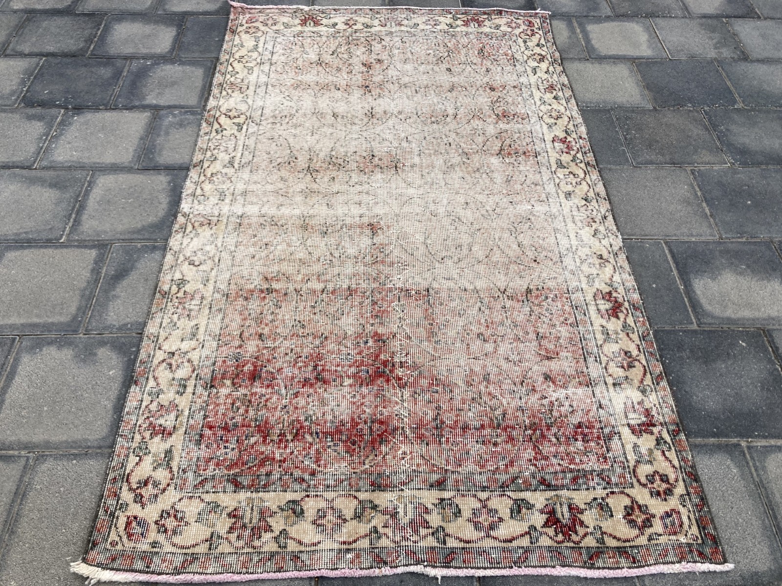 Red rug, Turkish Vintage rug, Large rug, Area rug, Living room rug, 4.1 x 7 ft gallery