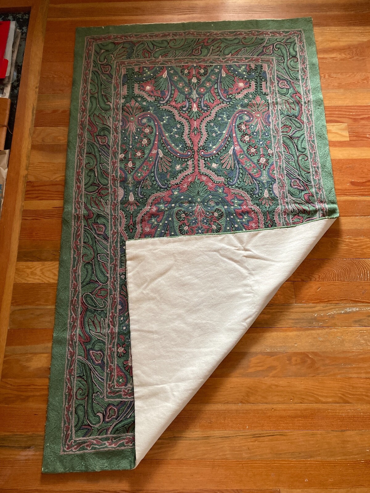 vintage chainstich rug pastel green blue pink floral paisley design gallery