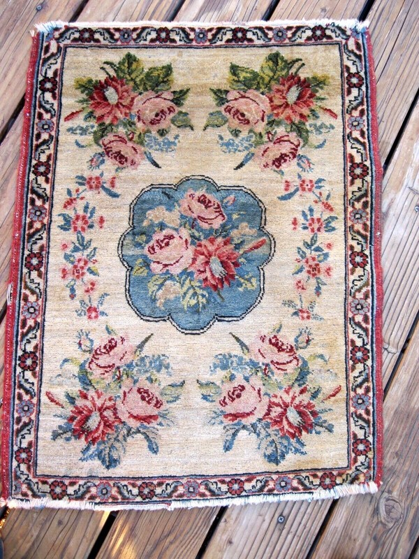 1900 ANTIQUE SMALL RUG WITH GREAT COLORS EXCEPTIONAL ROSES GOOD PILE gallery