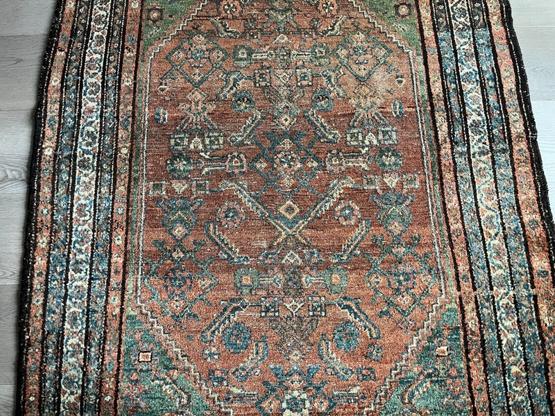Antique Oriental Rug, coloration and design like that of Heriz Serapi gallery