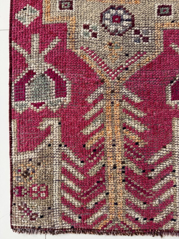 Vintage Handmade Oushak Runner, 2x9 Turkish Rug in Pink Gray Beige gallery