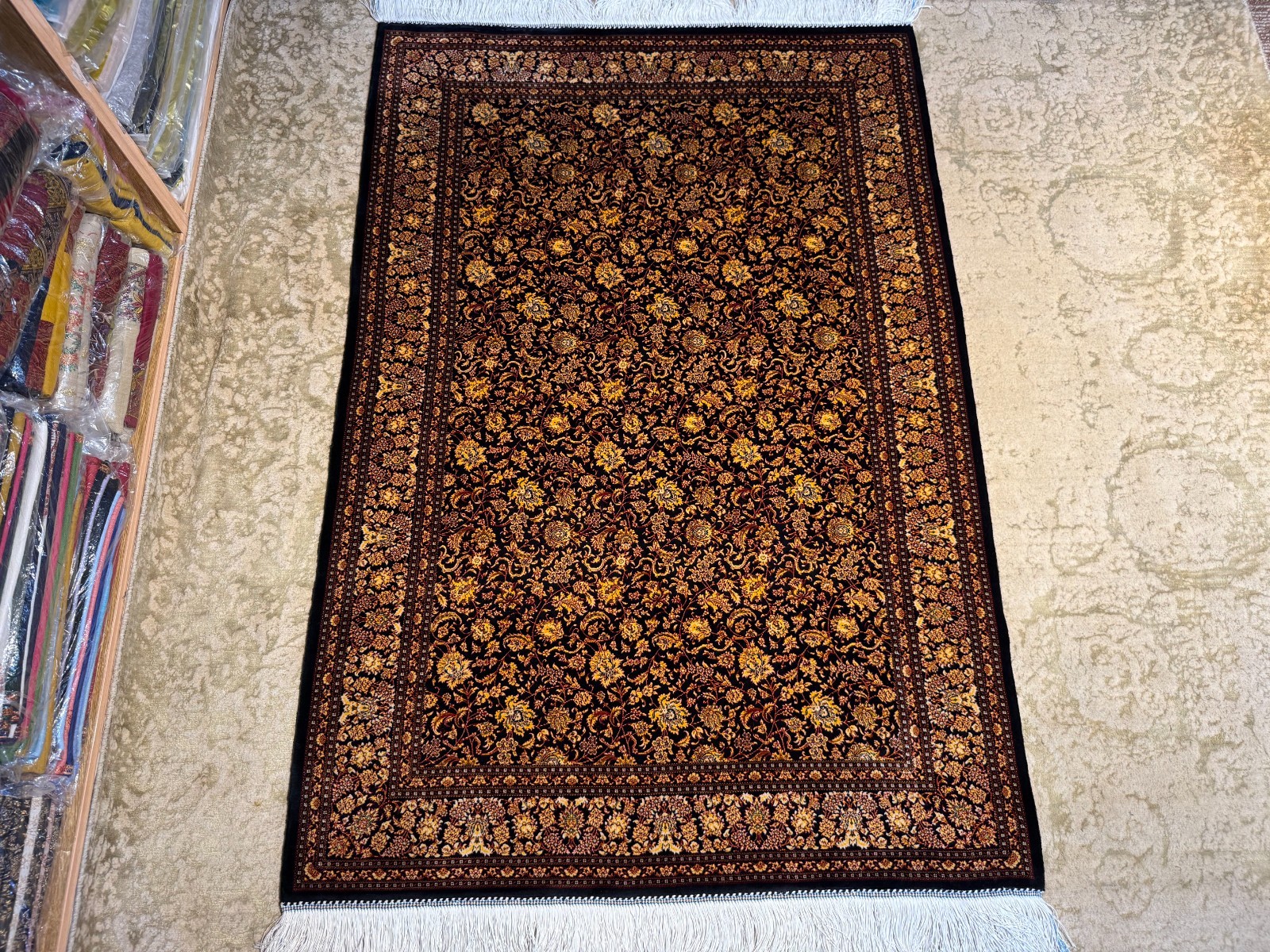 Silk Rug 3 x 5 Feet Soft Floral Pattern Antique Design Premium Quality 91 x 152 gallery
