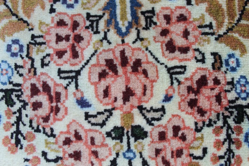 Vintage Hand Made Traditional Oriental Rug Wool White Small Rug 79x59cm gallery