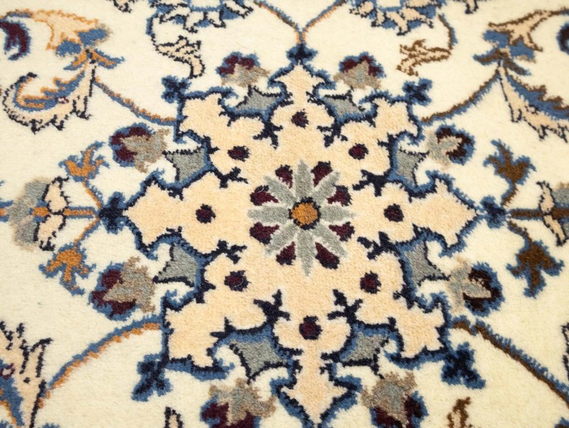 Handmade Small Indo-Nain 2X3 ft Wool Oriental Rug Classic Floral Design Carpet gallery