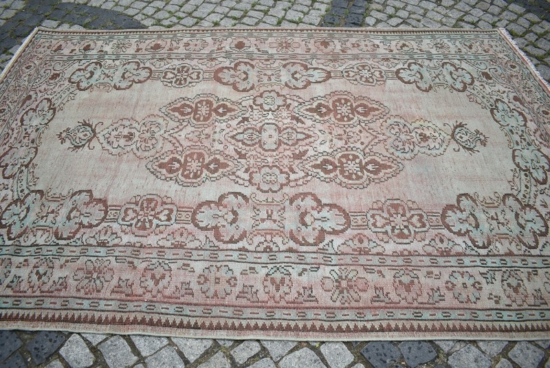 Vintage Turkish Rug 74'' x 118'' Anatolian Oushak Rug Hand Knotted Area Wool Rug gallery