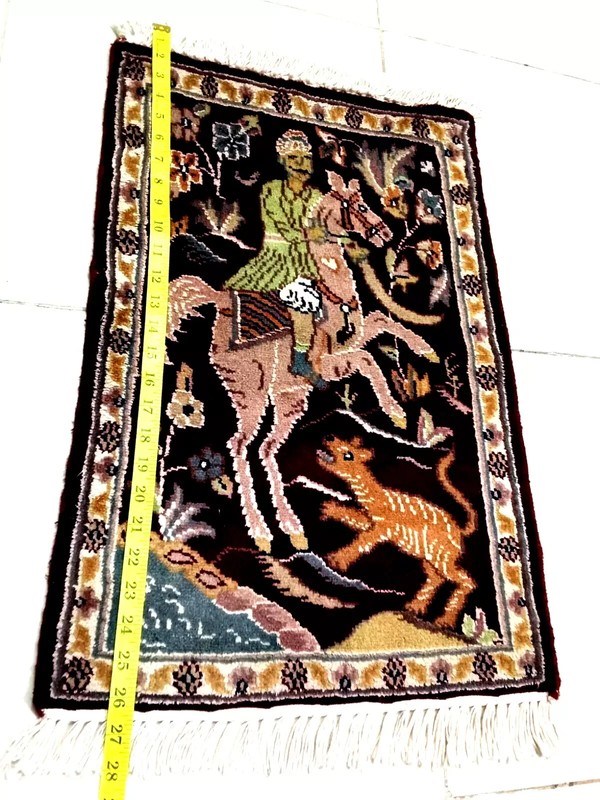 Wall Hanging Handmade Hourse King Pictorial Hunting Rug 41 X 71 cm gallery