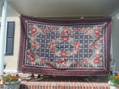 VINTAGE HANDMADE 5’x8′ HOOKED RUG FLORAL DESIGN EXCELLENT CONDITION