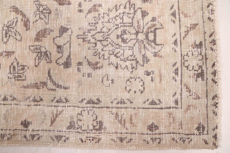 Vintage 9'6" x 12'3" Traditional Hand Knotted Vegetable Dye Wool Area Rug gallery
