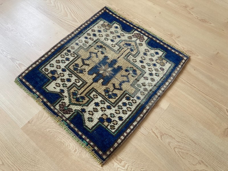 Blue rug, Square rug, Turkish rug, Vintage rug, Wool rug, Doormat, 1.4 x 1.6 ft gallery