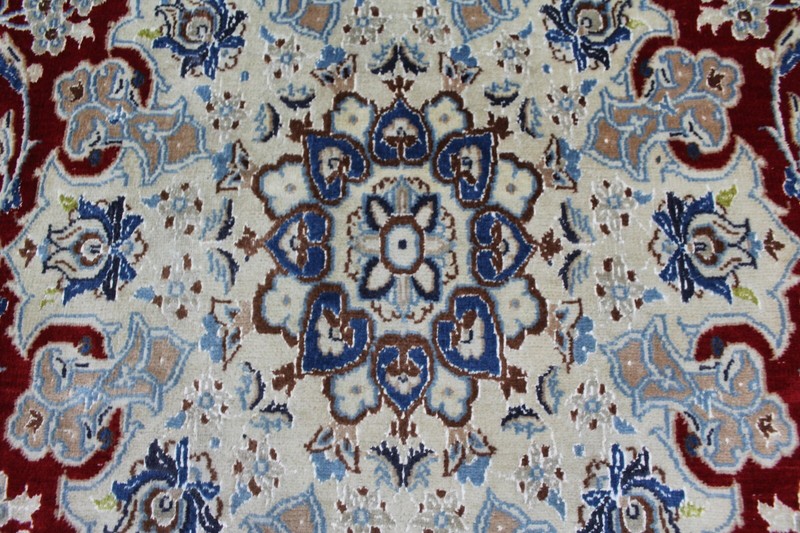FINE HANDMADE NAIN WOOL AND SILK WITH FINE FLORAL DESIGN 255 x 150 CM gallery