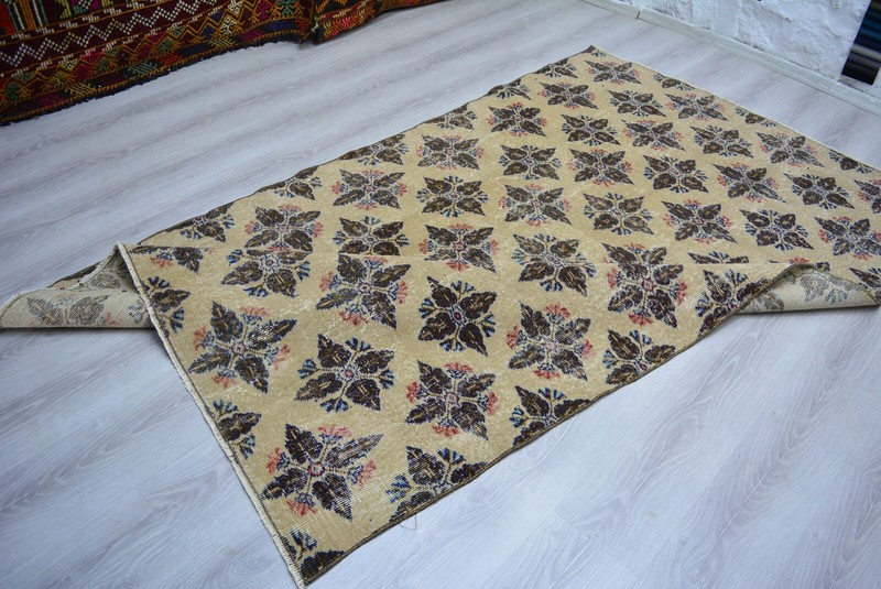 Beige Vintage Oushak Carpet, 4.6x8ft, Antique Turkish Rug, Floral Handmade Rug, gallery